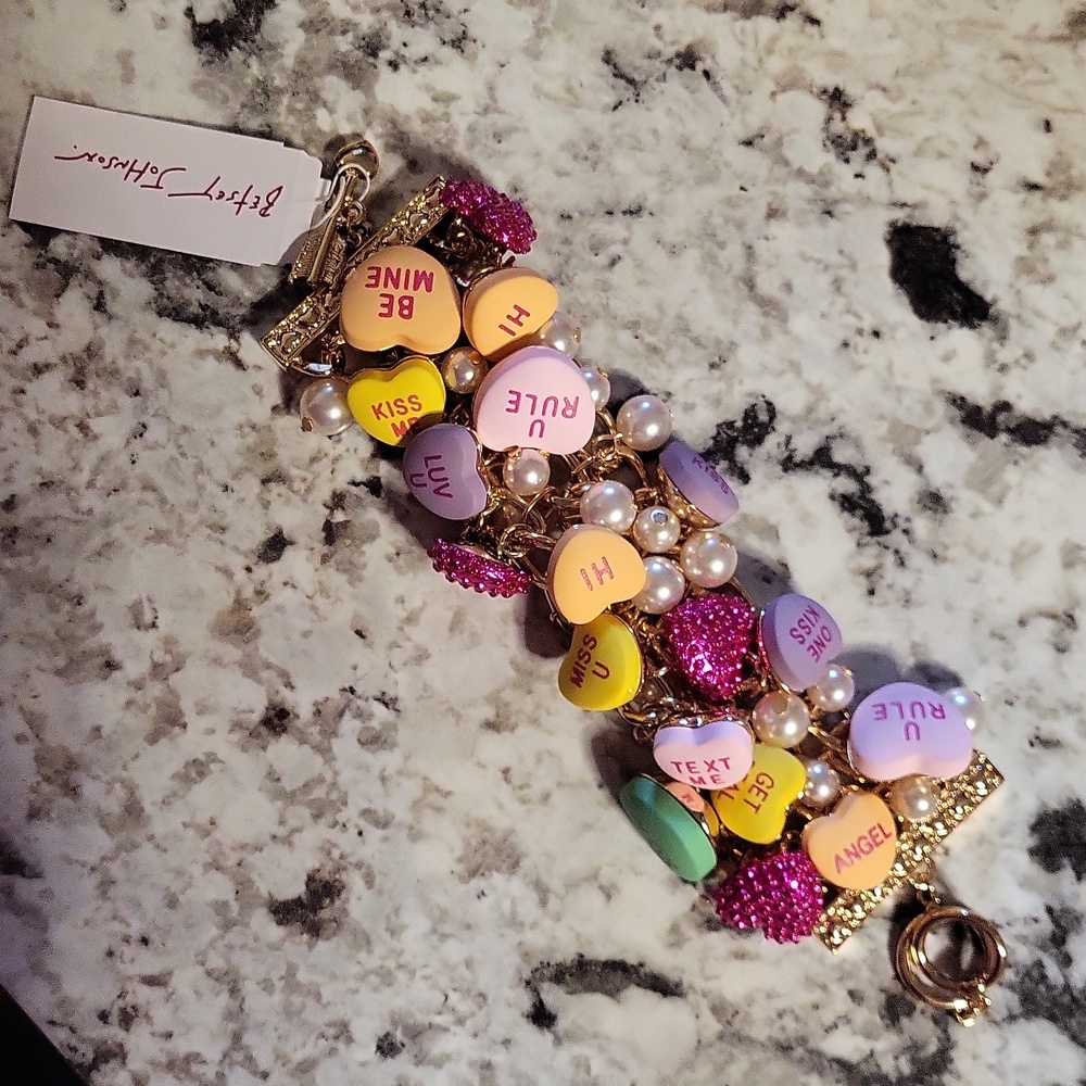 Betsey Johnson Candy Heart Valentine Bracelet - Picture 2 of 7